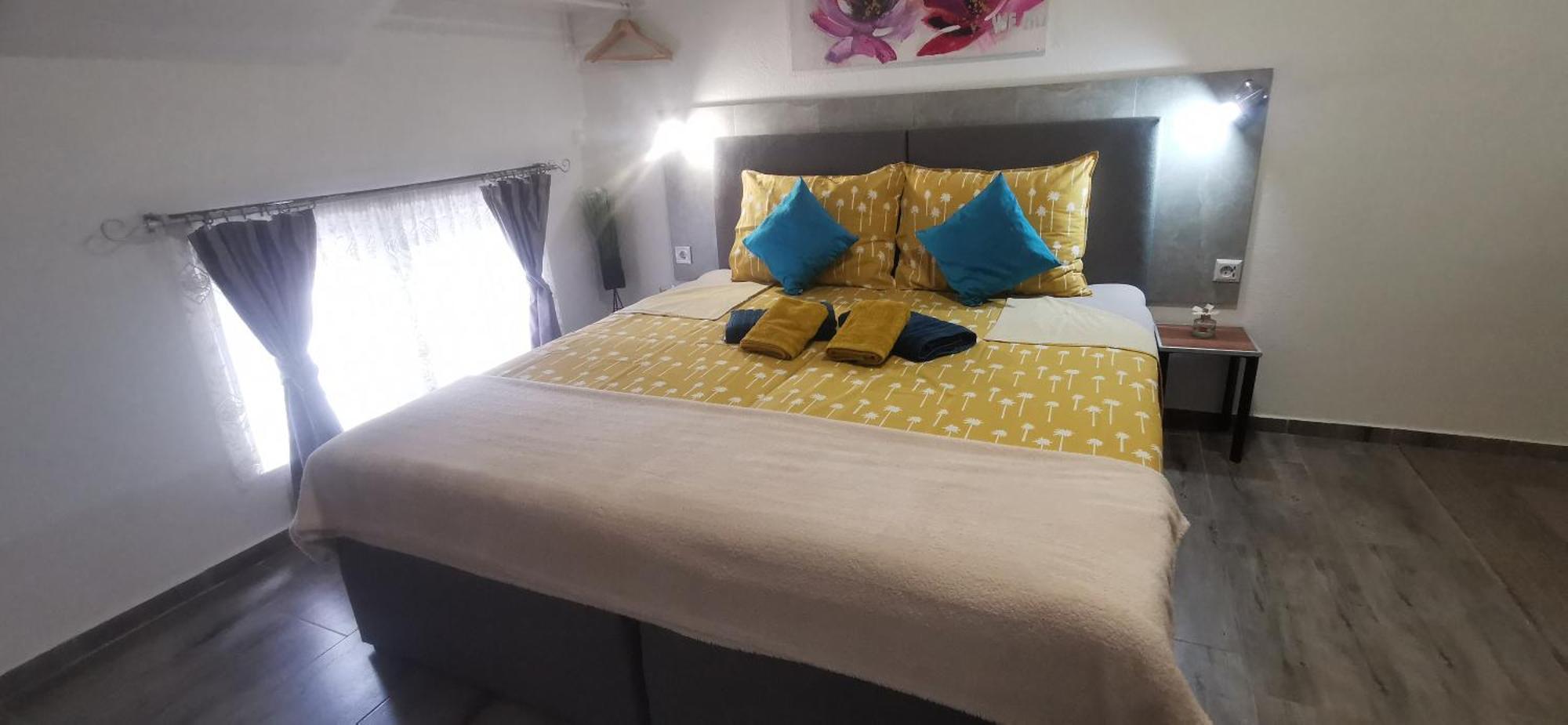 Ana Apartment Gracac  Ngoại thất bức ảnh