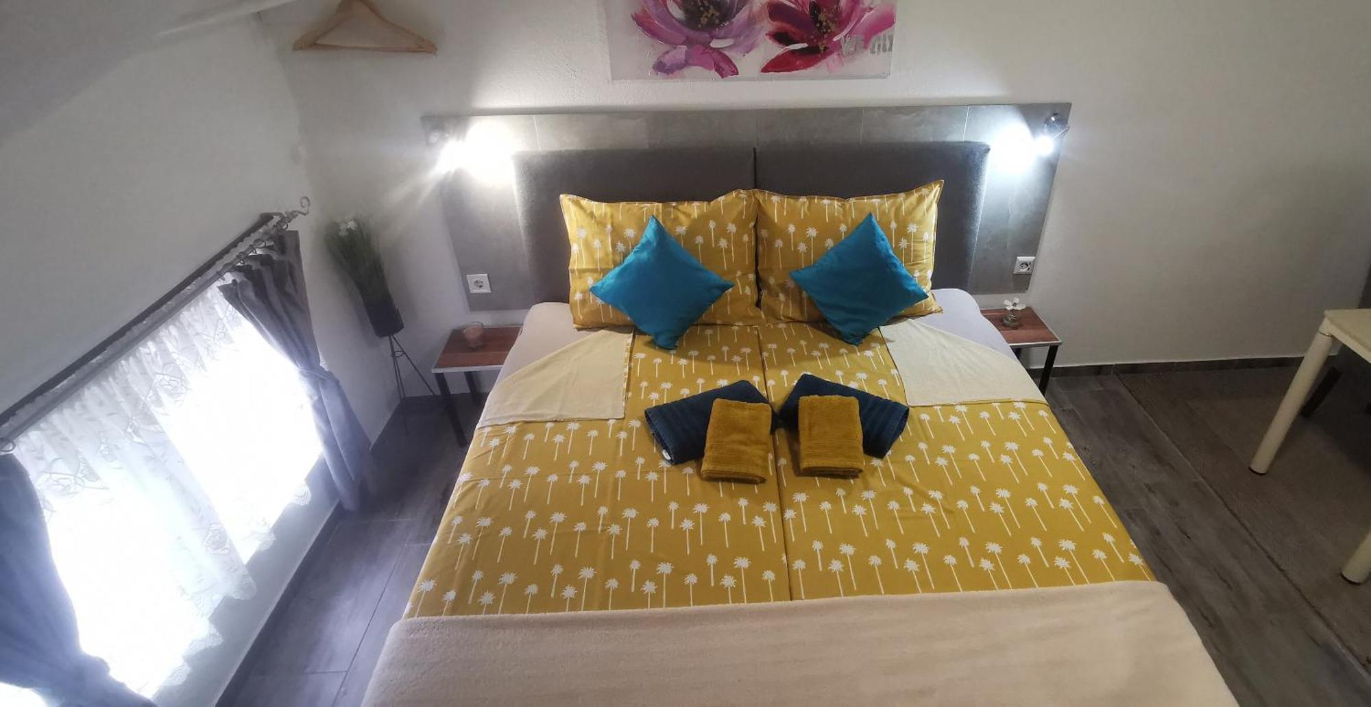 Ana Apartment Gracac  Ngoại thất bức ảnh